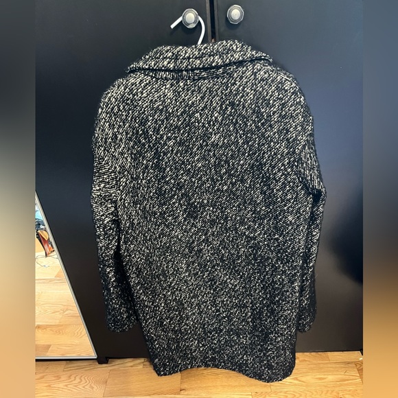 Gorgeous ANNE KLEIN coat.  So comfortable and stylish ! - Picture 2 of 6